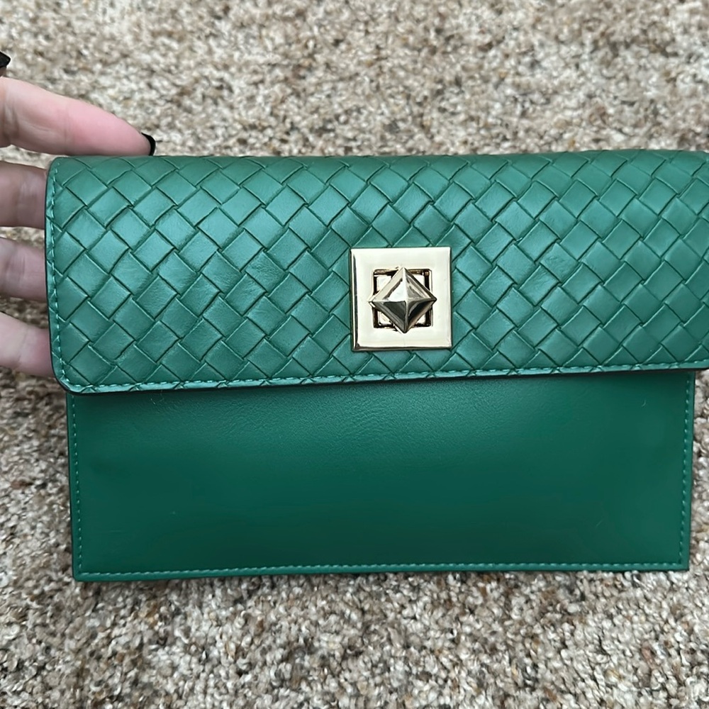 Green textured crossbody